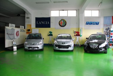 ESPOSIZIONE AUTO NUOVE